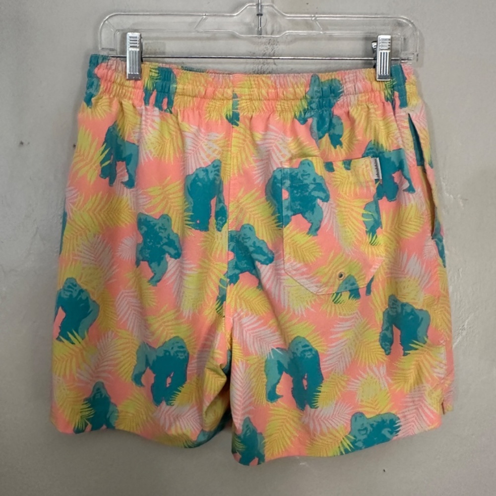 Chubbies Swim Trunks Large Gently worn 92% cotton/8% spandex 5.5" inseam - Picture 3 of 6